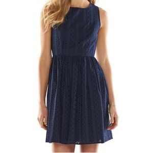 Lauren Conrad - Eyelet design - Fit & flare dress - navy blue - size 6